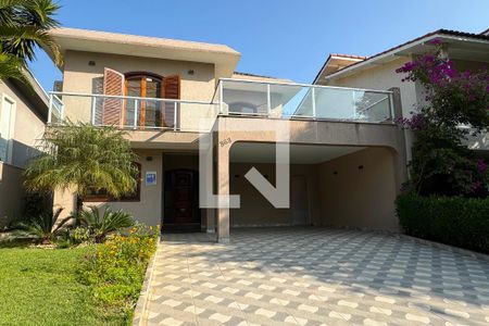 Casa de condomínio à venda com 209m², 3 quartos e 4 vagasFachada