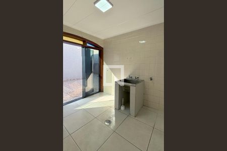 Casa de condomínio à venda com 209m², 3 quartos e 4 vagasÁrea de Serviço