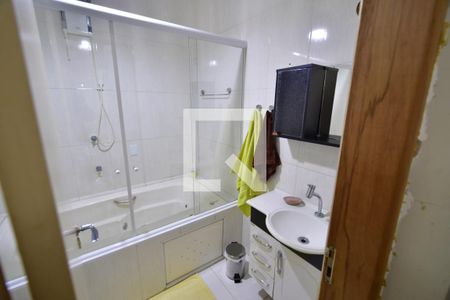Casa à venda com 290m², 3 quartos e 4 vagasBanheiro Suíte