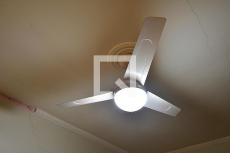 Casa à venda com 290m², 3 quartos e 4 vagasQuarto 2 - Detalhe