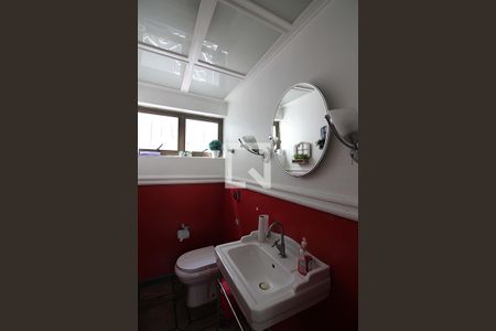 Casa à venda com 300m², 3 quartos e 6 vagasLavabo