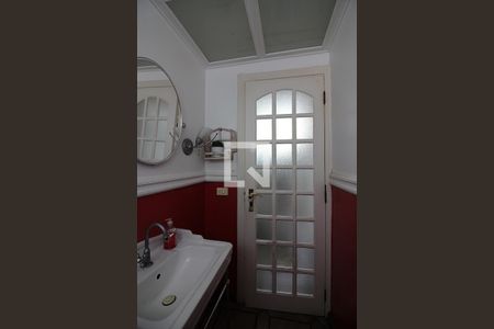 Casa à venda com 300m², 3 quartos e 6 vagasLavabo