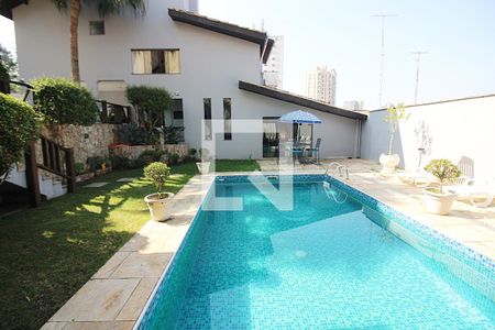 Casa à venda com 300m², 3 quartos e 6 vagasPiscina