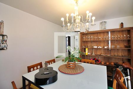 Casa à venda com 300m², 3 quartos e 6 vagasSala 3