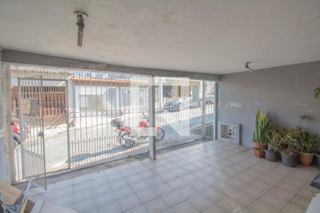 Casa à venda com 159m², 5 quartos e 2 vagas Casa à venda com 159m², 5 quartos e 2 vagasÁrea externa