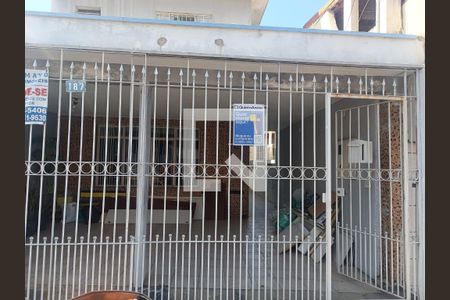 Casa à venda com 159m², 5 quartos e 2 vagas Casa à venda com 159m², 5 quartos e 2 vagasPlaca