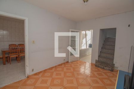 Casa à venda com 159m², 5 quartos e 2 vagas Casa à venda com 159m², 5 quartos e 2 vagasEdícula - Sala