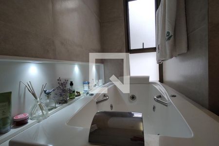 Apartamento à venda com 150m², 2 quartos e 2 vagasBanheiro da Suíte