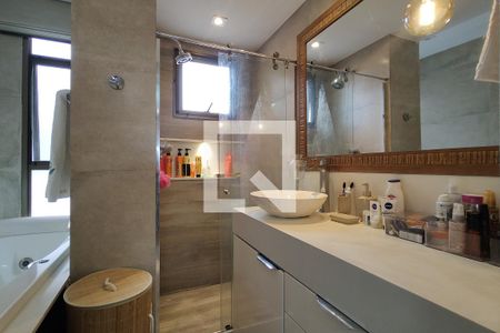 Apartamento à venda com 150m², 2 quartos e 2 vagasBanheiro da Suíte