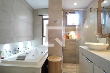 Apartamento à venda com 150m², 2 quartos e 2 vagasBanheiro da Suíte