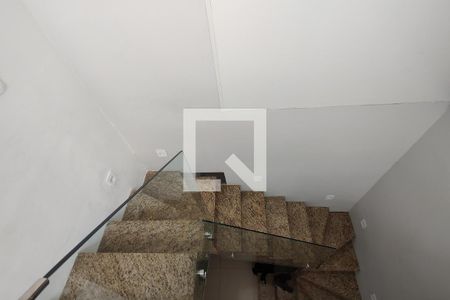 Apartamento à venda com 150m², 2 quartos e 2 vagasEscada