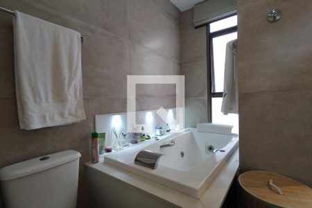 Apartamento à venda com 150m², 2 quartos e 2 vagasBanheiro da Suíte