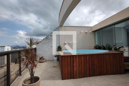 Apartamento à venda com 150m², 2 quartos e 2 vagasPiscina