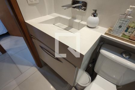 Apartamento à venda com 150m², 2 quartos e 2 vagasBanheiro Social
