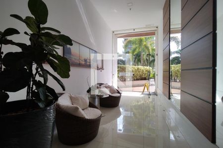 Apartamento à venda com 150m², 2 quartos e 2 vagasÁreaq Comum - Hall de entrada