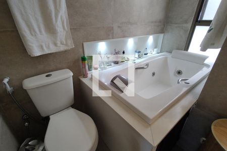 Apartamento à venda com 150m², 2 quartos e 2 vagasBanheiro da Suíte