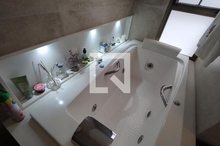 Apartamento à venda com 150m², 2 quartos e 2 vagasBanheiro da Suíte