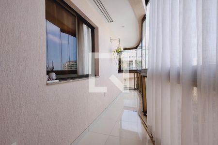 Apartamento à venda com 150m², 2 quartos e 2 vagasVaranda