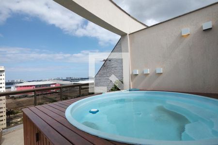 Apartamento à venda com 150m², 2 quartos e 2 vagasPiscina