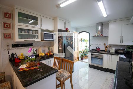 Casa à venda com 264m², 3 quartos e 6 vagas Casa à venda com 264m², 3 quartos e 6 vagasCozinha