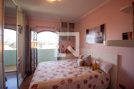 Casa à venda com 264m², 3 quartos e 6 vagas Casa à venda com 264m², 3 quartos e 6 vagasQuarto 2