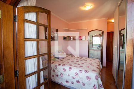 Casa à venda com 264m², 3 quartos e 6 vagas Casa à venda com 264m², 3 quartos e 6 vagasQuarto 2