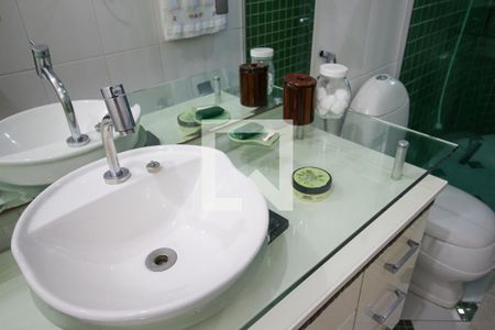 Casa à venda com 264m², 3 quartos e 6 vagas Casa à venda com 264m², 3 quartos e 6 vagasBanheiro 1