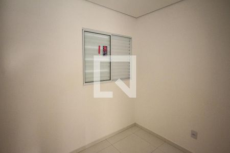 Quarto de apartamento para alugar com 2 quartos, 36m² em Vila Antonieta, São Paulo