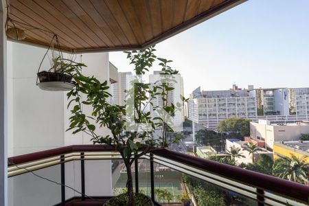 Apartamento à venda com 160m², 3 quartos e 3 vagasSacada da Suíte