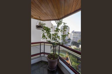 Apartamento à venda com 160m², 3 quartos e 3 vagasSacada da Suíte