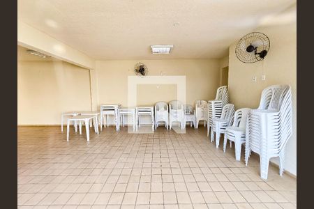 Apartamento para alugar com 46m², 2 quartos e 1 vaga Apartamento para alugar com 46m², 2 quartos e 1 vagaÁrea comum - Salão de festas