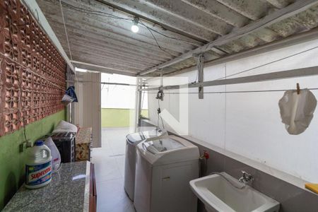 Casa à venda com 100m², 3 quartos e 1 vagaÁrea de Serviço
