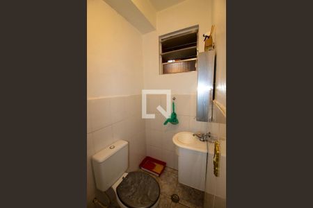 Casa à venda com 147m², 2 quartos e 2 vagasLavabo