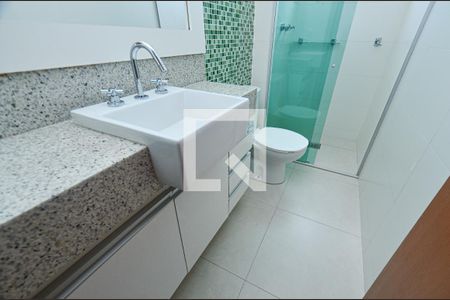 Apartamento à venda com 112m², 4 quartos e 3 vagasBanheiro social