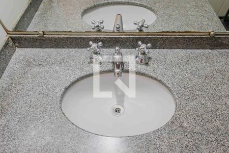 Apartamento para alugar com 155m², 4 quartos e 2 vagasBanheiro