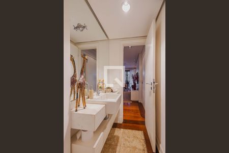 Apartamento para alugar com 155m², 4 quartos e 2 vagasLavabo