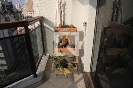 Apartamento à venda com 144m², 3 quartos e 2 vagasSacada da sala 2