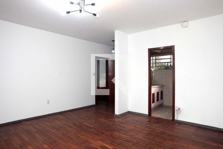 Casa à venda com 350m², 3 quartos e 1 vagaQuarto 1 Suíte