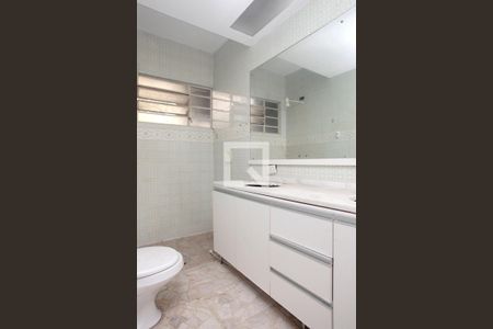 Casa à venda com 350m², 3 quartos e 1 vagaBanheiro 2