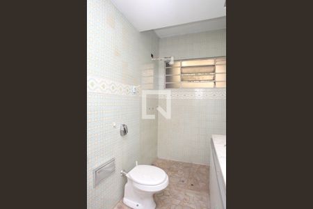 Casa à venda com 350m², 3 quartos e 1 vagaBanheiro 2