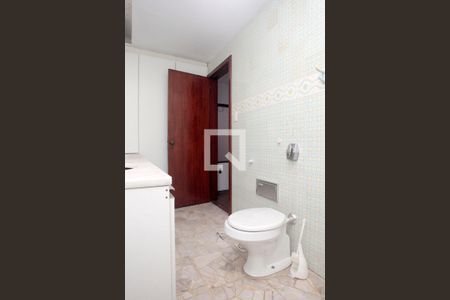 Casa à venda com 350m², 3 quartos e 1 vagaBanheiro 2