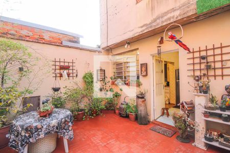 Casa à venda com 200m², 2 quartos e 3 vagas Casa à venda com 200m², 2 quartos e 3 vagasÁrea comum