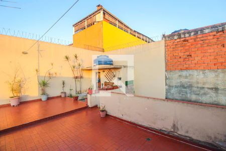 Casa à venda com 200m², 2 quartos e 3 vagas Casa à venda com 200m², 2 quartos e 3 vagasÁrea comum