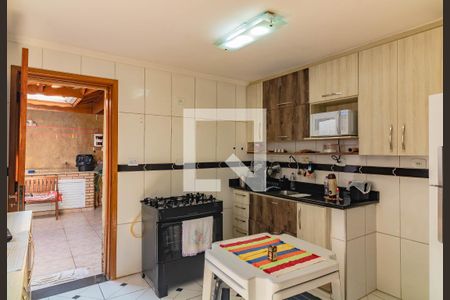 Casa à venda com 149m², 2 quartos e 2 vagas Casa à venda com 149m², 2 quartos e 2 vagasCozinha