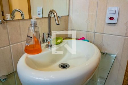 Casa à venda com 149m², 2 quartos e 2 vagas Casa à venda com 149m², 2 quartos e 2 vagasBanheiro