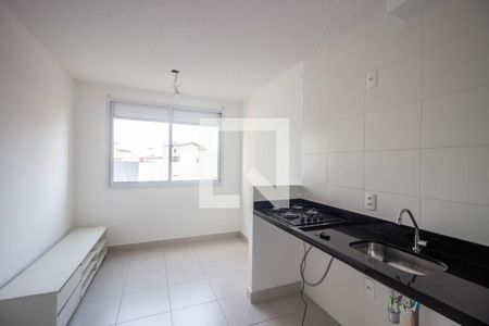 Sala/Cozinha de apartamento à venda com 2 quartos, 32m² em Fazenda Aricanduva, São Paulo