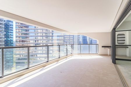Apartamento à venda com 196m², 3 quartos e 3 vagasVaranda da Sala