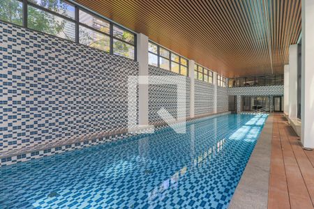 Apartamento à venda com 196m², 3 quartos e 3 vagasÁrea comum - Piscina Coberta