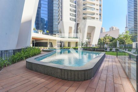 Apartamento à venda com 196m², 3 quartos e 3 vagasÁrea comum - Piscina