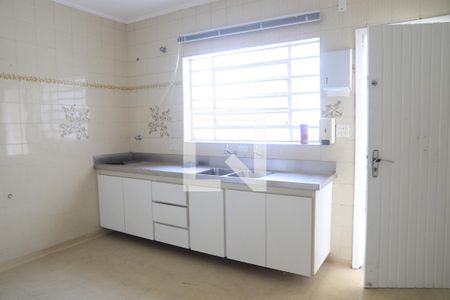 Casa à venda com 250m², 3 quartos e 3 vagasCozinha